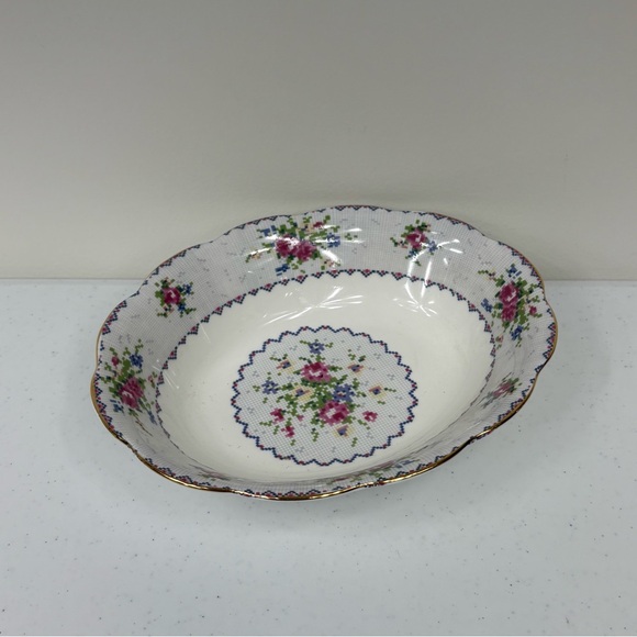 Royal Albert Petit Point Oval Serving Bowl Bone China Made In England RARE - Picture 3 of 8